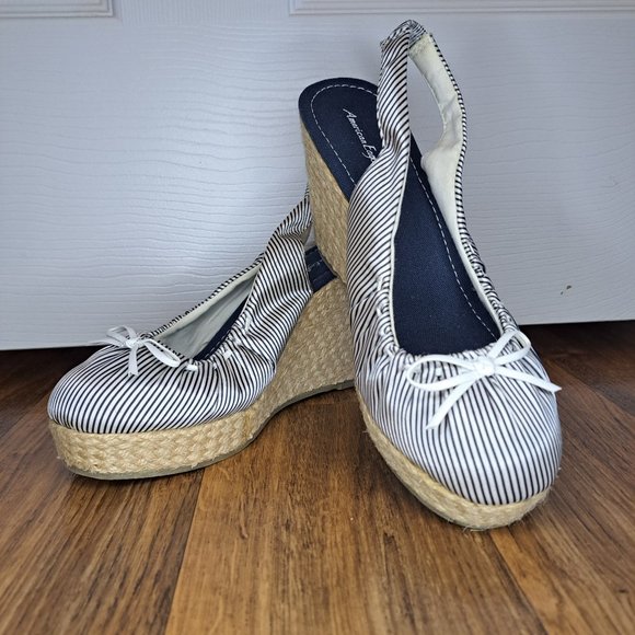 American Eagle Striped Closed-Toe Wedge Slingback Sandals Size 6W - Picture 1 of 11